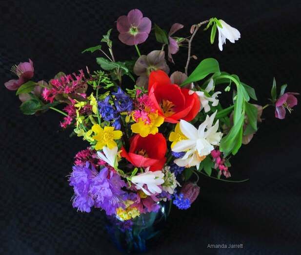 April floral arrangement 2019,cut flowers,flower arranging,The Garden Website,Amanda Jarrett,Amanda's Garden Consulting