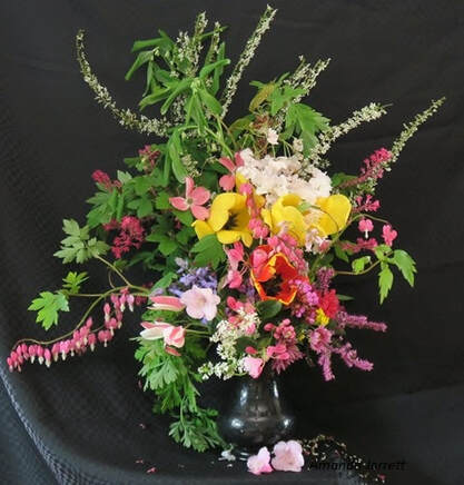 May floral arrangement 2018,cut flowers,flower arranging,The Garden Website,Amanda Jarrett,Amanda's Garden Consulting