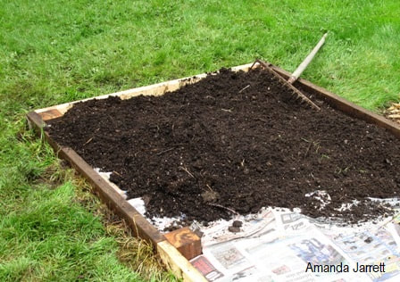 lasagna gardening,sheet mulching,low maintenance gardening,installing garden beds